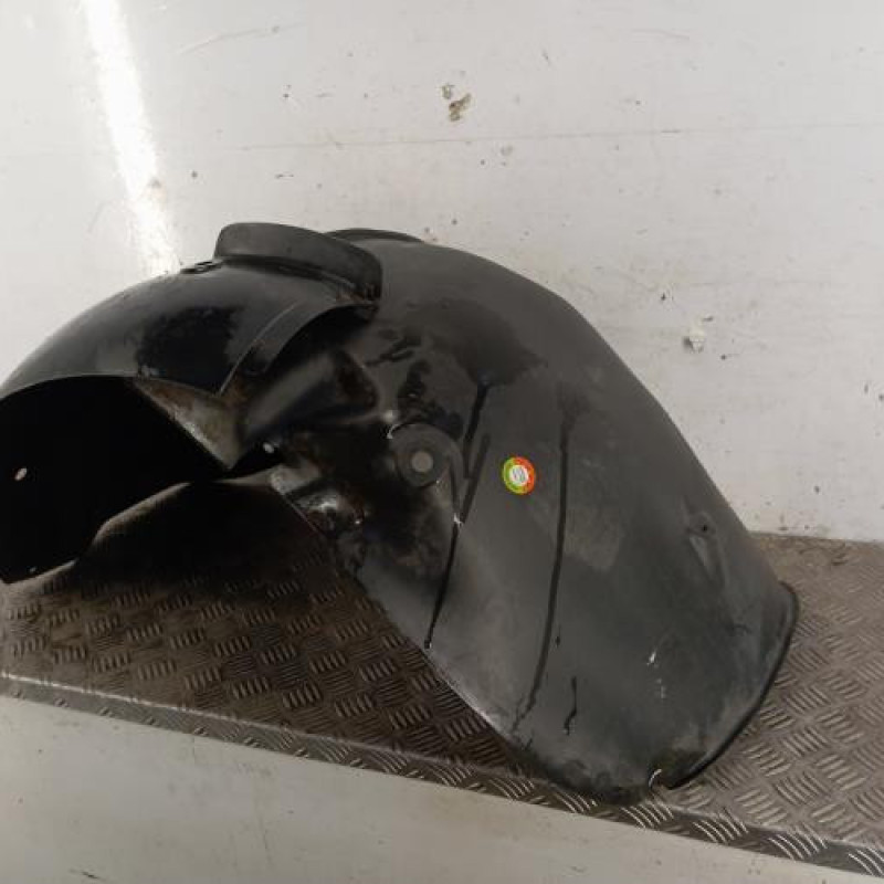Pare boue avant droit RENAULT SCENIC 2