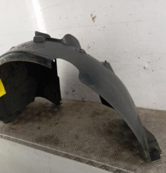 Pare boue avant gauche PEUGEOT 208 1