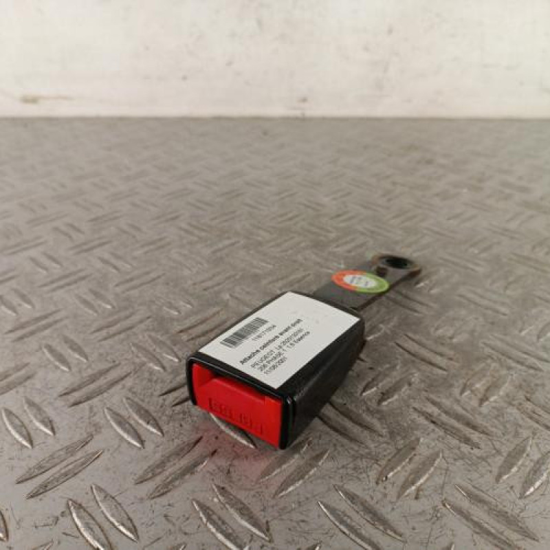 Attache ceinture avant droit PEUGEOT 206