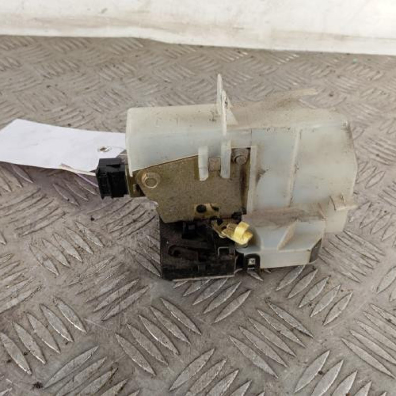 Serrure arriere gauche RENAULT CLIO 2