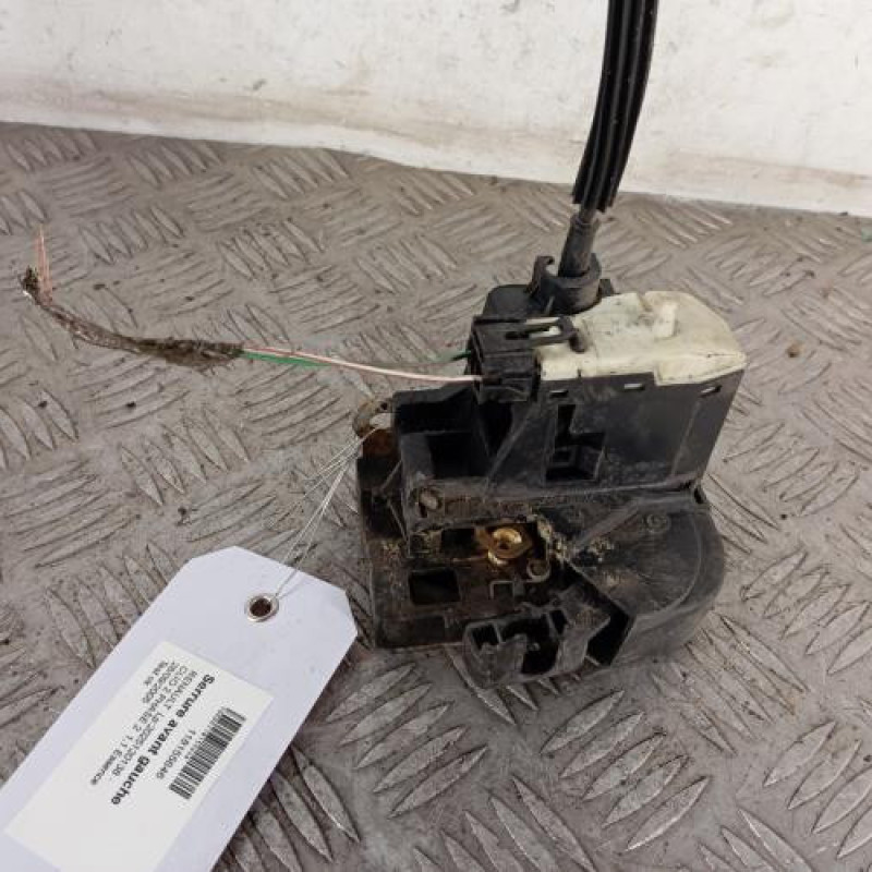 Serrure avant gauche RENAULT CLIO 2