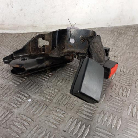 Attache ceinture arriere gauche RENAULT CLIO 3