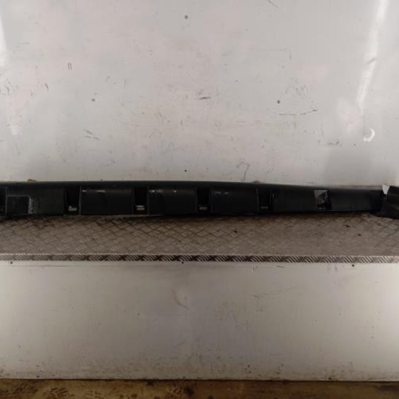 Bas de caisse droit DACIA DUSTER 1