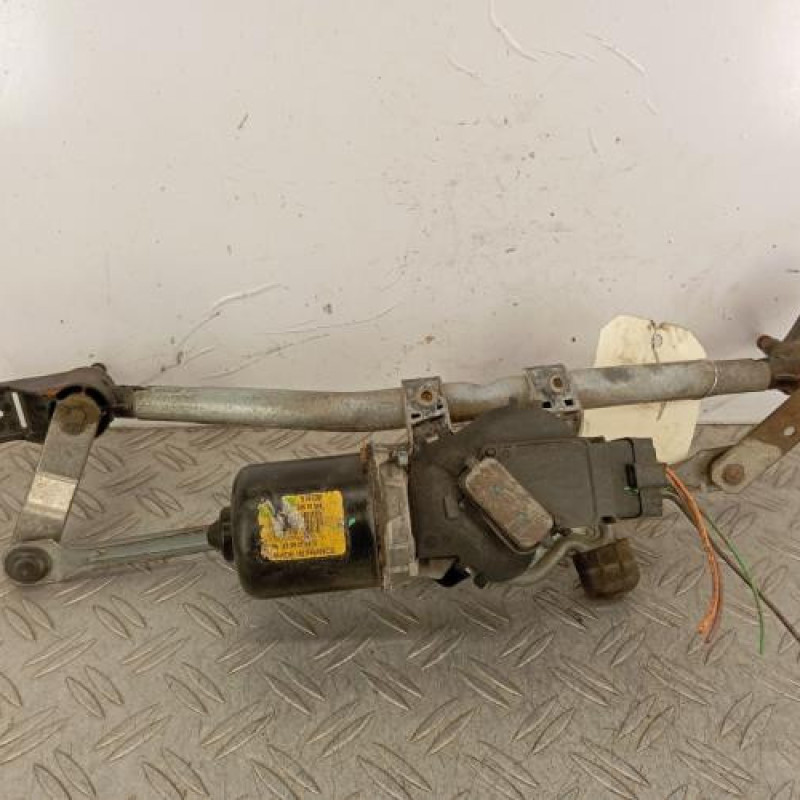 Moteur essuie glace avant RENAULT CLIO 3
