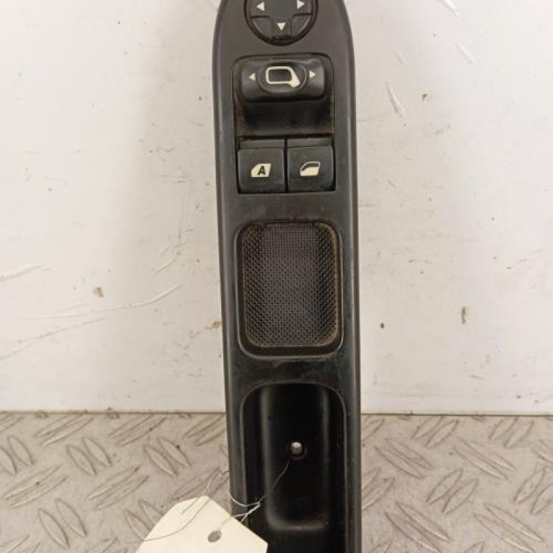 Interrupteur de leve vitre avant gauche PEUGEOT 207