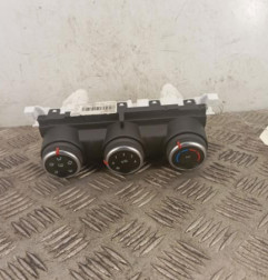 Commande chauffage RENAULT CLIO 5 Photo n°1