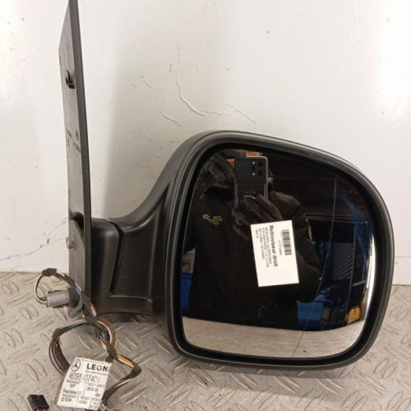 Retroviseur droit MERCEDES VITO 639