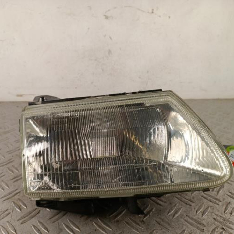 Optique avant principal droit (feux)(phare) CITROEN SAXO