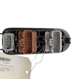 Interrupteur de leve vitre avant gauche RENAULT GRAND SCENIC 2 Photo n°3