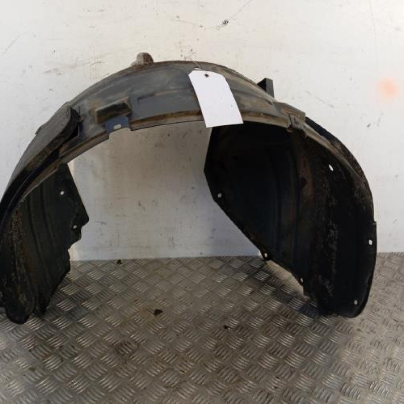 Pare boue avant gauche NISSAN QASHQAI 1