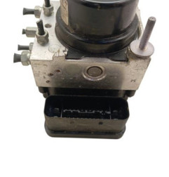 Bloc ABS (freins anti-blocage) TOYOTA YARIS 3 Photo n°3