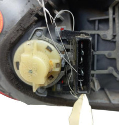 Feu arriere principal droit (feux) TOYOTA YARIS 1 Photo n°3