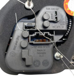 Feu arriere secondaire gauche (feux) VOLKSWAGEN GOLF 6 Photo n°3