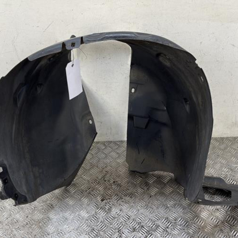 Pare boue avant droit PEUGEOT 2008 1