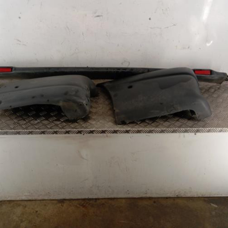 Pare choc arriere RENAULT MASTER 2
