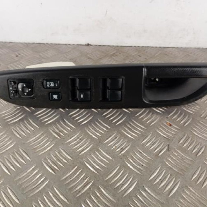 Interrupteur de leve vitre avant gauche CITROEN C4 AIRCROSS