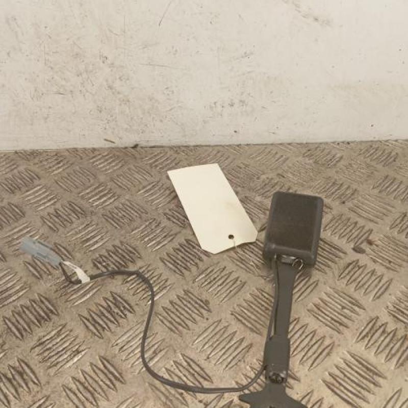 Attache ceinture avant droit RENAULT CLIO 5