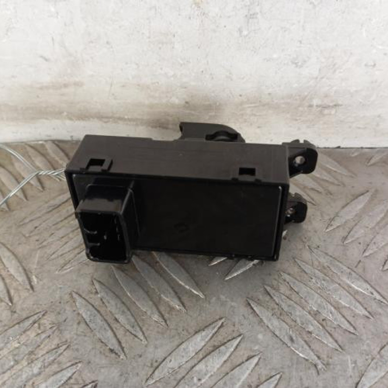 Interrupteur de leve vitre arriere droit HYUNDAI I 30 2
