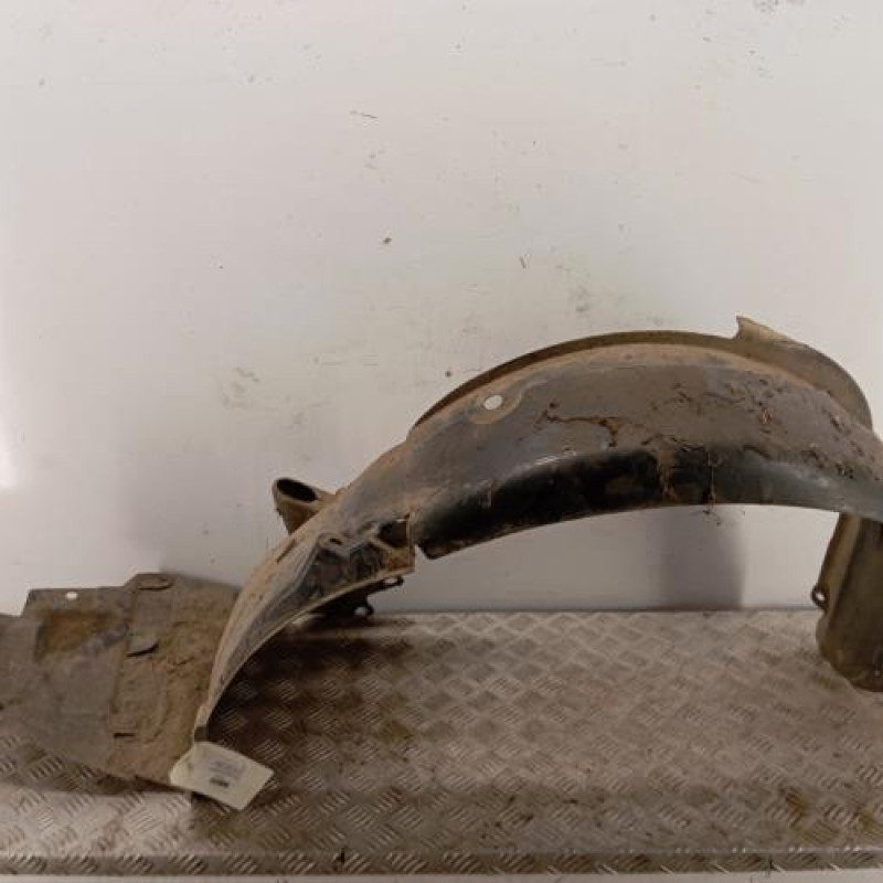 Pare boue avant gauche RENAULT LAGUNA 3