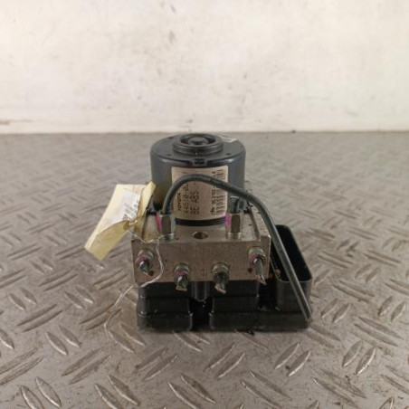 Bloc ABS (freins anti-blocage) TOYOTA YARIS 2 Photo n°1