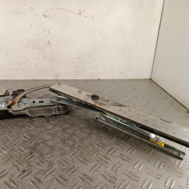 Leve vitre electrique avant droit OPEL COMBO C