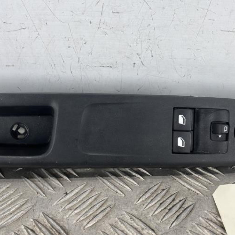 Interrupteur de leve vitre avant gauche OPEL CORSA F