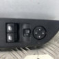 Interrupteur de leve vitre avant gauche OPEL CORSA F