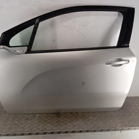 Porte avant gauche PEUGEOT 208 1 Photo n°1