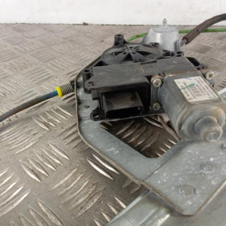 Leve vitre electrique avant gauche PEUGEOT 208 1