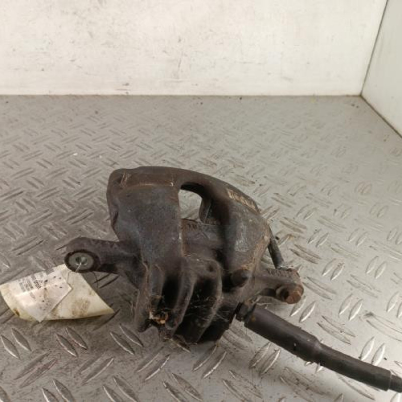 Etrier avant droit (freinage) PEUGEOT 3008 1