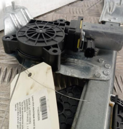 Leve vitre electrique avant droit DACIA SANDERO 2