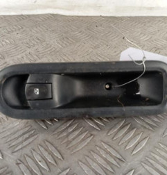 Interrupteur de leve vitre avant droit RENAULT CLIO 3 Photo n°1