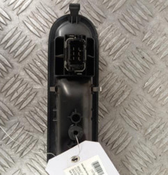 Interrupteur de leve vitre avant droit RENAULT CLIO 3