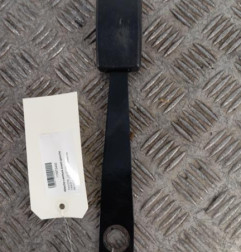 Attache ceinture avant gauche TOYOTA YARIS 1