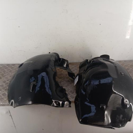 Pare boue avant droit RENAULT SCENIC 2