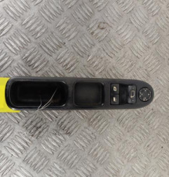 Interrupteur de leve vitre avant gauche CITROEN C3 PICASSO Photo n°1