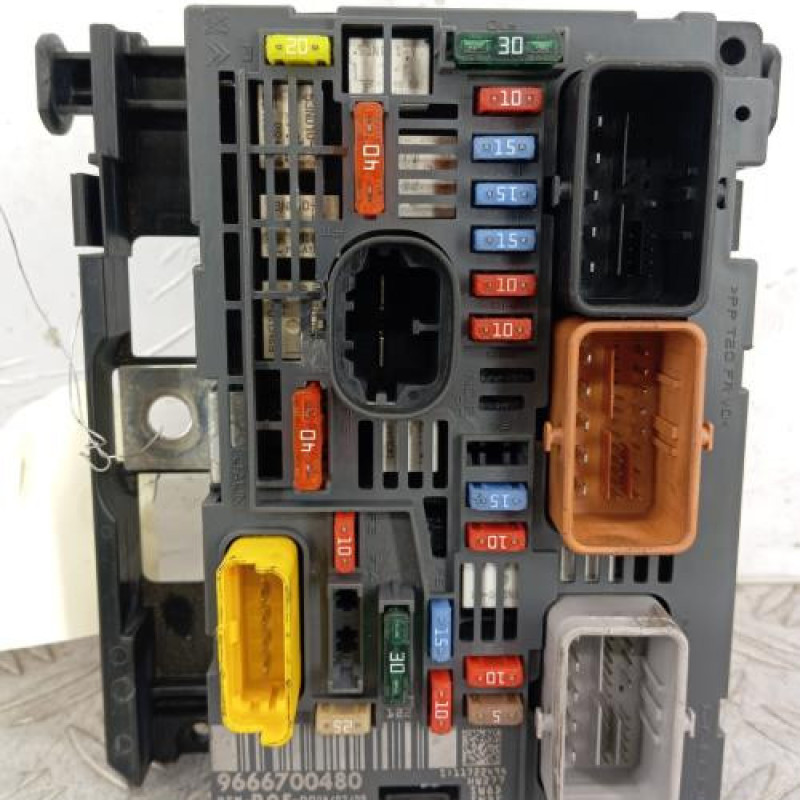 Boitier servitude moteur (BSM) PEUGEOT 308 1