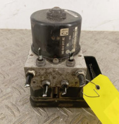 Bloc ABS (freins anti-blocage) VOLKSWAGEN GOLF 5 Photo n°1