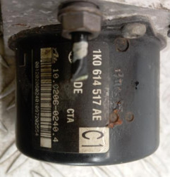 Bloc ABS (freins anti-blocage) VOLKSWAGEN GOLF 5 Photo n°3