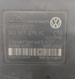 Bloc ABS (freins anti-blocage) VOLKSWAGEN GOLF 5 Photo n°4