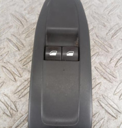 Interrupteur de leve vitre avant gauche PEUGEOT 208 1 Photo n°1