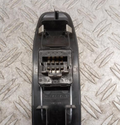 Interrupteur de leve vitre avant gauche PEUGEOT 208 1