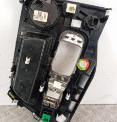 Console central (interieur plastique) PEUGEOT 5008 2