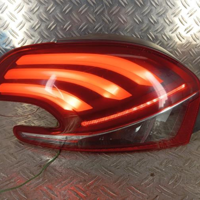 Feu arriere principal gauche (feux) PEUGEOT 208 1