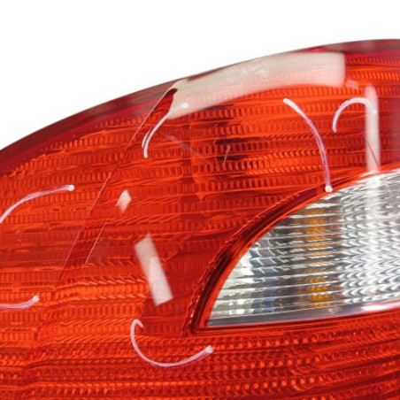 Feu arriere principal gauche (feux) SKODA SUPERB 2