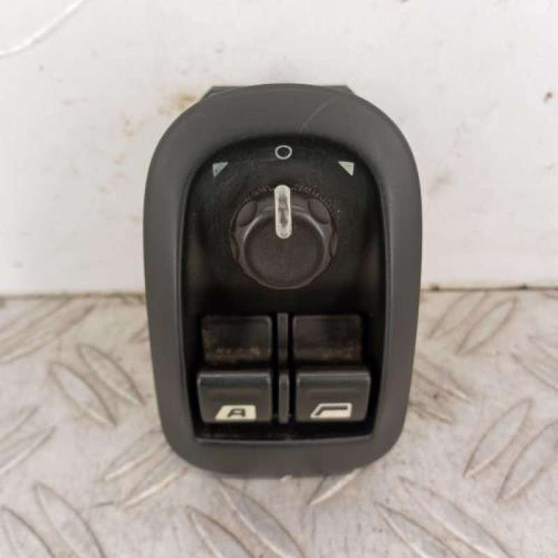 Interrupteur de leve vitre avant gauche PEUGEOT 306