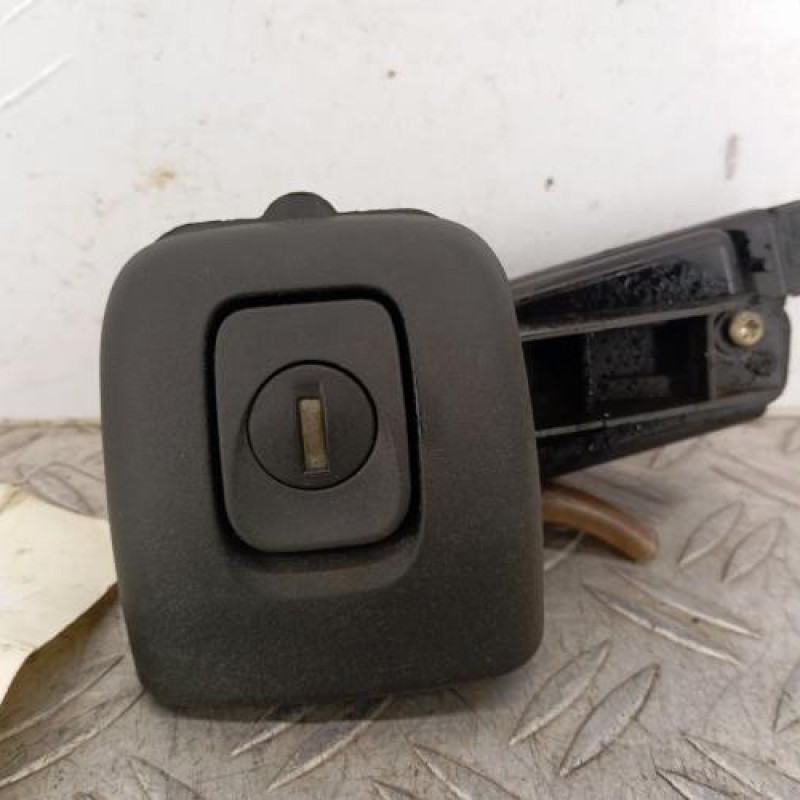 Bouton de coffre RENAULT CLIO 2