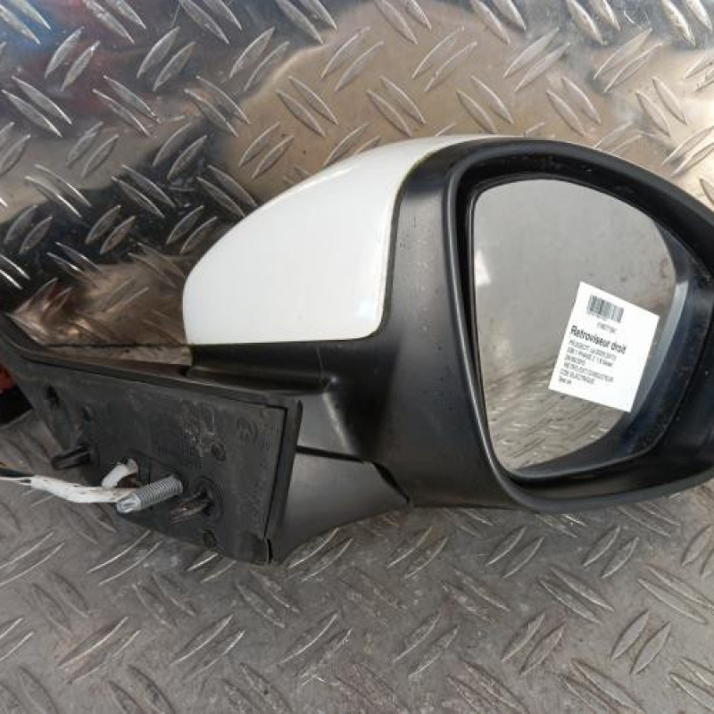 Retroviseur droit PEUGEOT 208 1