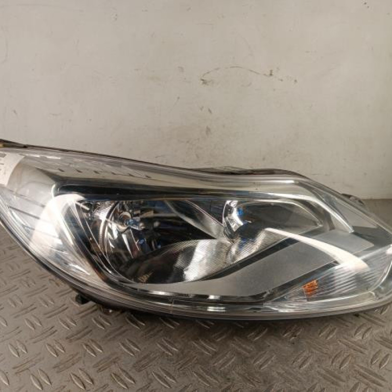 Optique avant principal droit (feux)(phare) FORD FOCUS 3