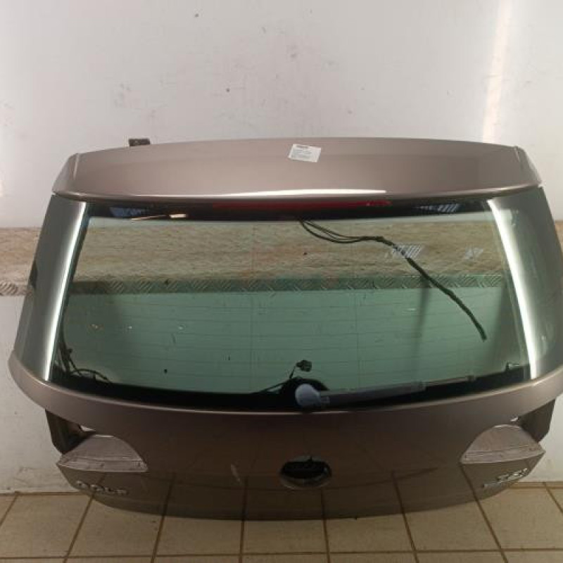 Malle/Hayon arriere VOLKSWAGEN GOLF 7